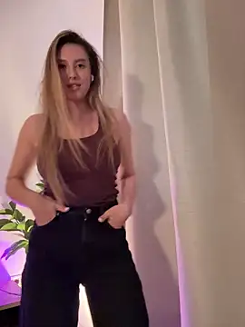 EvaRyen  online show from 04/06/26, 03:35