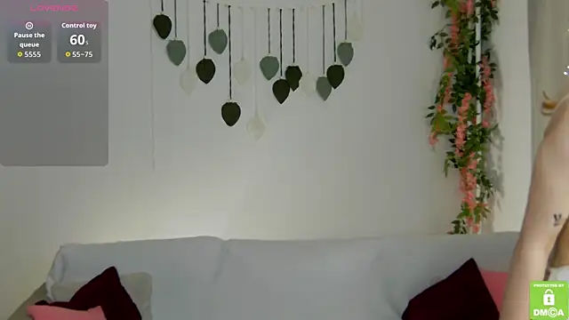 Rachel lips online show from 04/21/26, 09:05