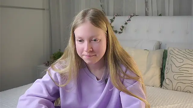 LashandaDevoto online show from 03/22/26, 12:29