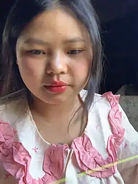 Snapshot of Motminhthoi chatting on 05/14/26, 12:29 Motminhthoi online show from 05/14/26, 12:29
