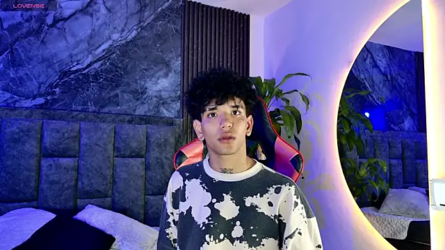 noah travis online show from 04/11/26, 01:04