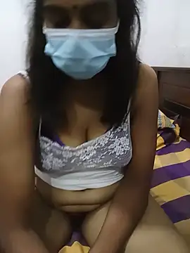 Snapshot of Amisha-35 chatting on 06/18/26, 12:10 Amisha-35 online show from 06/18/26, 12:10