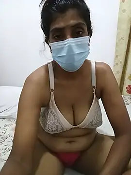 Snapshot of Amisha-35 chatting on 07/09/26, 01:32 Amisha-35 online show from 07/09/26, 01:32
