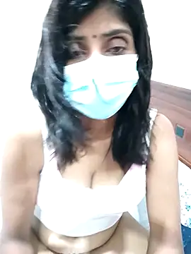 Snapshot of Amisha-35 chatting on 05/11/26, 03:30 Amisha-35 online show from 05/11/26, 03:30
