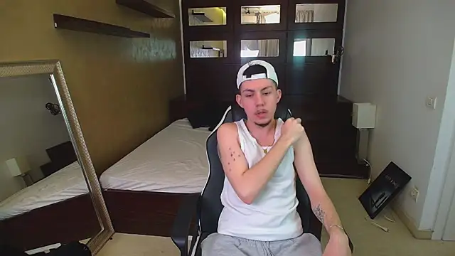 KrewVaughn online show from 03/21/26, 08:19