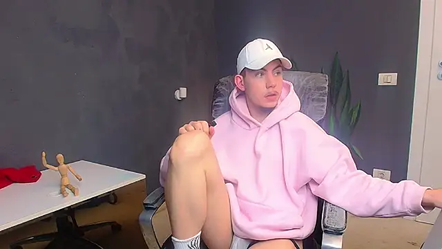 KrewVaughn online show from 03/27/26, 08:26