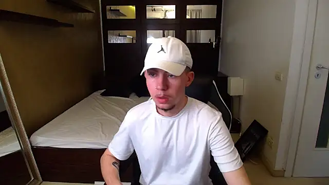 KrewVaughn online show from 03/17/26, 06:38