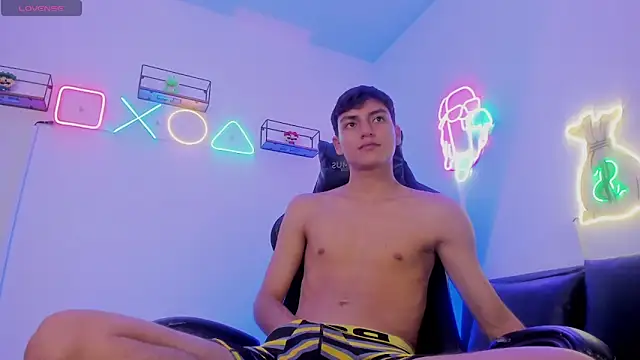 Snapshot of Jack_Blaze_ chatting on 04/14/26, 12:26 Jack Blaze online show from 04/14/26, 12:26