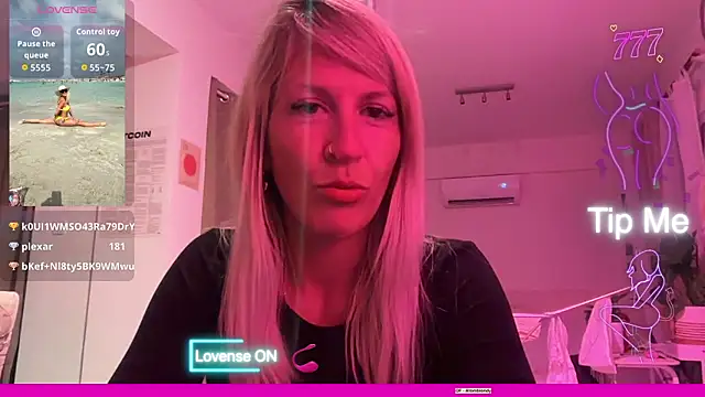 Snapshot of AtomBlondy chatting on 03/19/26, 07:58 AtomBlondy online show from 03/19/26, 07:58