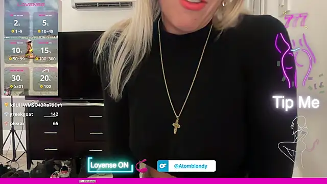 Snapshot of AtomBlondy chatting on 03/18/26, 07:59 AtomBlondy online show from 03/18/26, 07:59