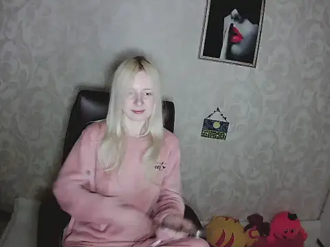 SilkMuseX online show from 03/18/26, 06:31