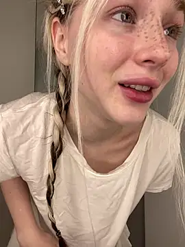 KittiLin online show from 04/02/26, 09:10