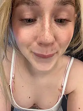 KittiLin online show from 03/12/26, 10:47