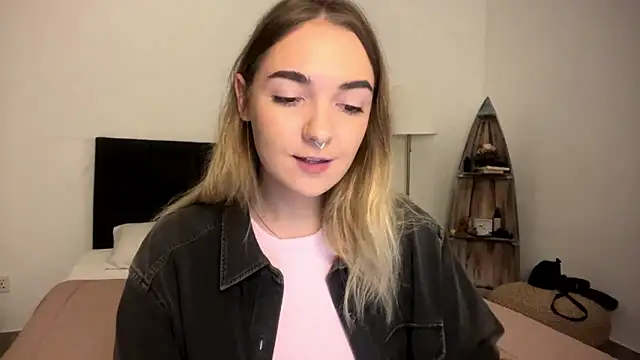 RoxyWet online show from 04/19/26, 01:23
