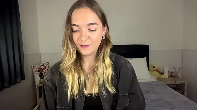 RoxyWet online show from 07/15/26, 03:30