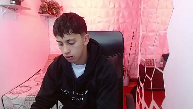 Kei 23 online show from 03/26/26, 11:30