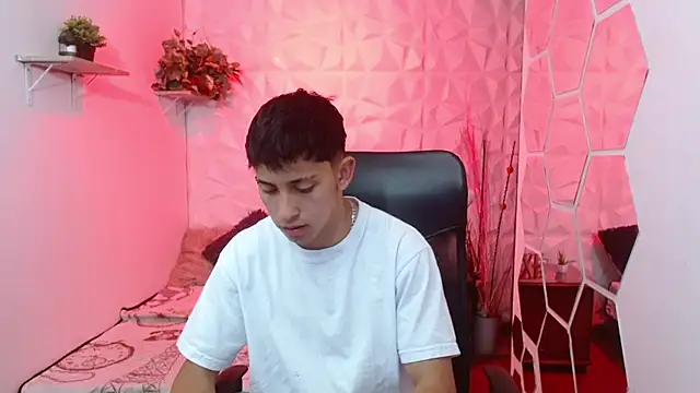 Kei 23 online show from 03/25/26, 11:42