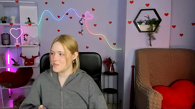 trixy melison online show from 04/08/26, 12:17