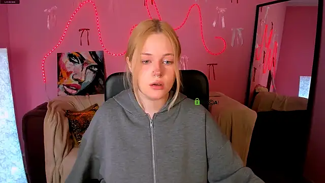 trixy melison online show from 04/04/26, 09:16