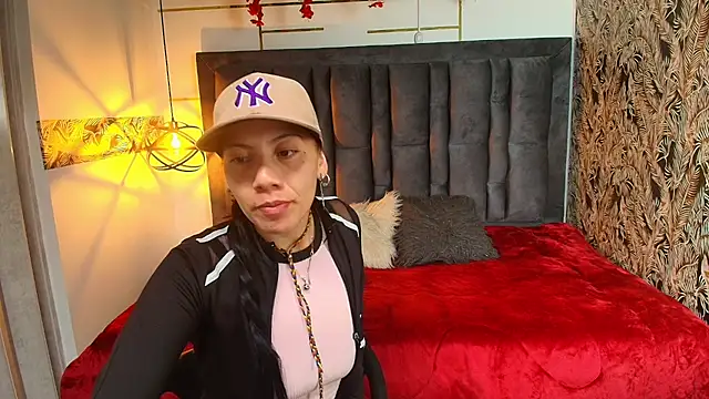 Snapshot of Abril_Fox__ chatting on 07/10/26, 12:05 Abril Fox online show from 07/10/26, 12:05
