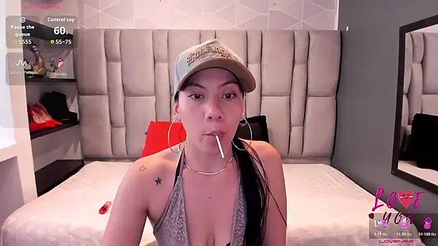 Snapshot of Abril_Fox__ chatting on 06/06/26, 07:30 Abril Fox online show from 06/06/26, 07:30