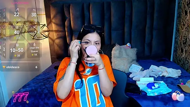 Snapshot of Abril_Fox__ chatting on 06/11/26, 12:32 Abril Fox online show from 06/11/26, 12:32