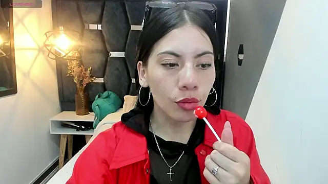 Abril Fox   online show from 05/19/26, 06:59