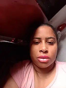 gatinha20257 online show from 05/17/26, 03:01