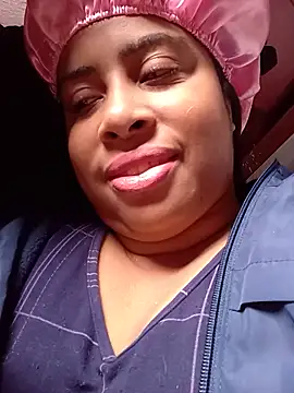 gatinha20257 online show from 05/21/26, 03:31