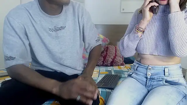 Ebony N Blonde online show from 04/10/26, 12:06