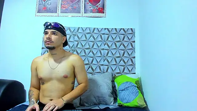 Snapshot of Leon_Hotx chatting on 03/24/26, 07:14 Leon Hotx online show from 03/24/26, 07:14