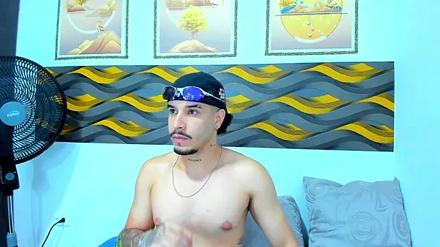 Leon Hotx online show from 04/21/26, 07:31