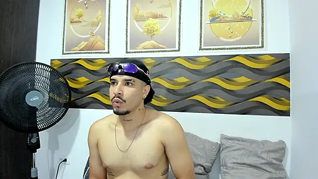 Leon Hotx online show from 04/28/26, 07:18