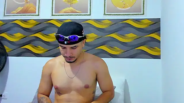 Snapshot of Leon_Hotx chatting on 03/19/26, 12:05 Leon Hotx online show from 03/19/26, 12:05