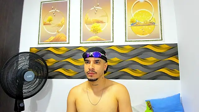 Leon Hotx online show from 05/21/26, 07:11