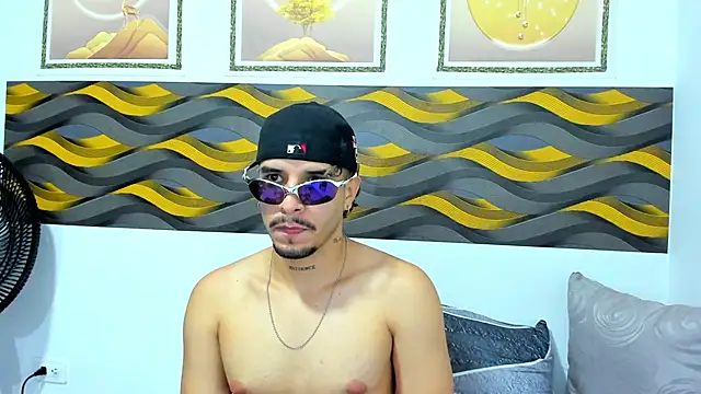 Snapshot of Leon_Hotx chatting on 04/01/26, 07:33 Leon Hotx online show from 04/01/26, 07:33