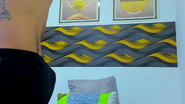 Snapshot of Leon_Hotx chatting on 03/18/26, 11:57 Leon Hotx online show from 03/18/26, 11:57