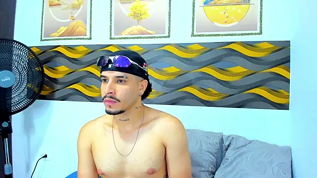 Leon Hotx online show from 04/23/26, 07:59