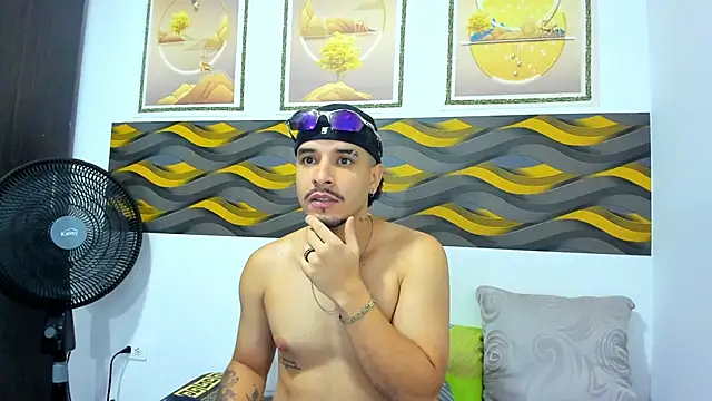 Snapshot of Leon_Hotx chatting on 03/30/26, 07:15 Leon Hotx online show from 03/30/26, 07:15