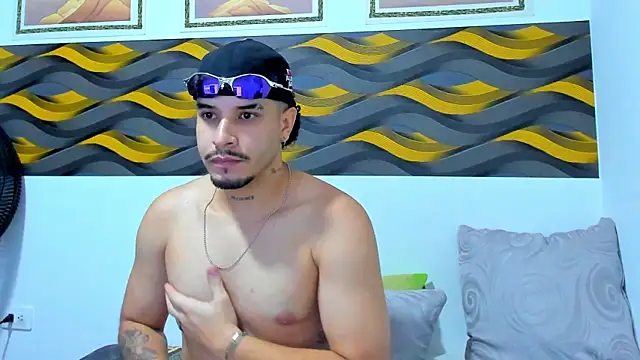 Snapshot of Leon_Hotx chatting on 03/25/26, 07:24 Leon Hotx online show from 03/25/26, 07:24