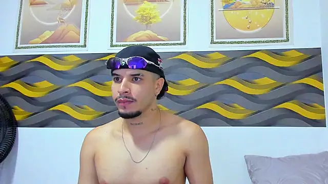 Snapshot of Leon_Hotx chatting on 03/20/26, 12:06 Leon Hotx online show from 03/20/26, 12:06