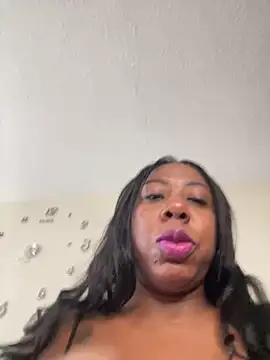 Snapshot of KendalCherN chatting on 04/10/26, 11:39 KendalCherN online show from 04/10/26, 11:39