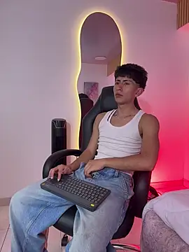 Snapshot of AndyJustgame_ chatting on 06/02/26, 04:23 AndyJustgame online show from 06/02/26, 04:23