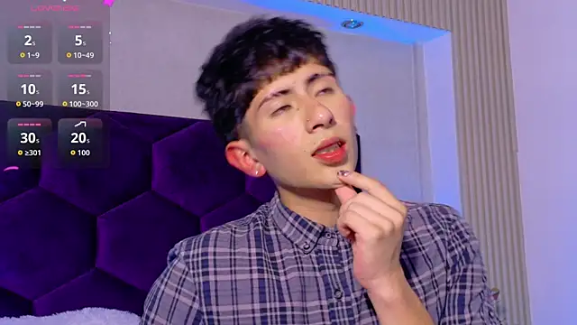 Snapshot of AndyJustgame_ chatting on 05/16/26, 05:06 AndyJustgame online show from 05/16/26, 05:06