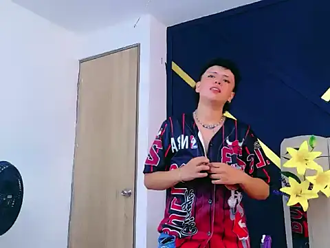 Snapshot of NikiEvanz chatting on 04/12/26, 05:05 NikiEvanz online show from 04/12/26, 05:05