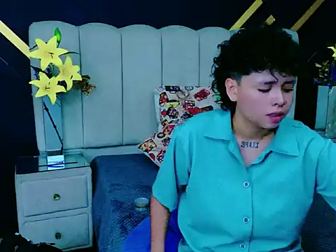 Snapshot of NikiEvanz chatting on 05/28/26, 04:53 NikiEvanz online show from 05/28/26, 04:53