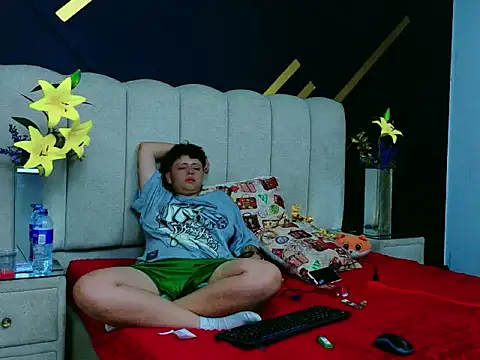 Snapshot of NikiEvanz chatting on 04/11/26, 06:32 NikiEvanz online show from 04/11/26, 06:32