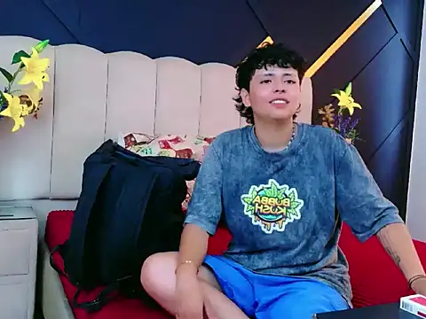 Snapshot of NikiEvanz chatting on 04/07/26, 07:15 NikiEvanz online show from 04/07/26, 07:15