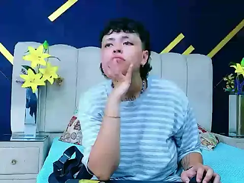 Snapshot of NikiEvanz chatting on 04/15/26, 03:23 NikiEvanz online show from 04/15/26, 03:23