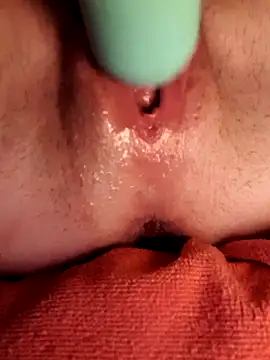 Snapshot of rosemagique25 chatting on 03/29/26, 01:51 rosemagique25 online show from 03/29/26, 01:51